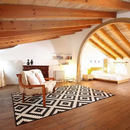 Holiday home Traditional 3-bedroom Semi-detached House With Pool Located In The Historic Town Center By Renthousing *